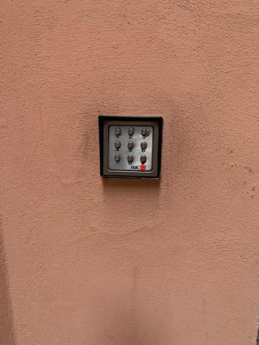 Loft Moderno Ubicato Nel Centro Storico Di Lucca Exterior foto