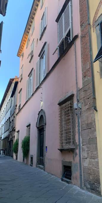 Loft Moderno Ubicato Nel Centro Storico Di Lucca Exterior foto