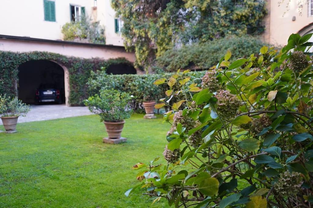 Loft Moderno Ubicato Nel Centro Storico Di Lucca Exterior foto